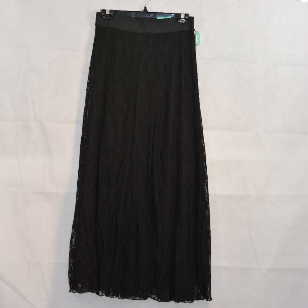 Black Lace Skirt SZ S Maurices NWT